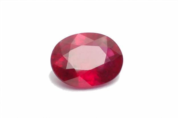 Natural Indian Ruby 5-6 Carats Oval