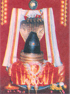 Mangalambika Devi Sannadhi-Adi Kumbeshwarar Temple