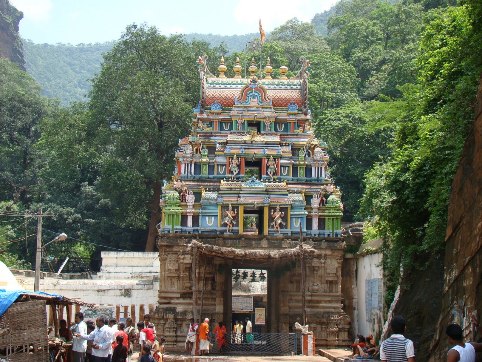 Tirusingavel Kundram/Ahobilam-Sri Nava Narasimhar Temple