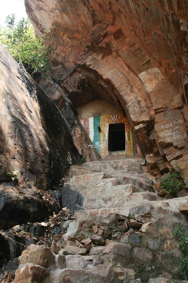 Tirusingavel Kundram/Ahobilam-Sri Nava Narasimhar Temple