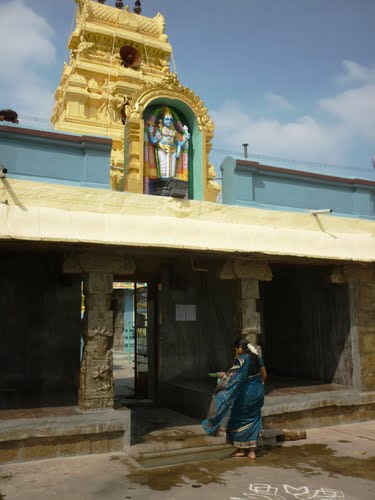 Sri Garuda Alwar Sannadhi-Prasanna Venkatachalapathi Temple