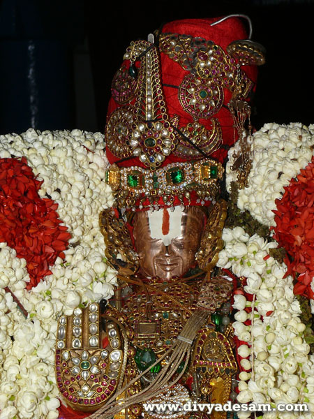 Kanchi Kooram Adi Keshava Perumal Koorathazhwar Temple