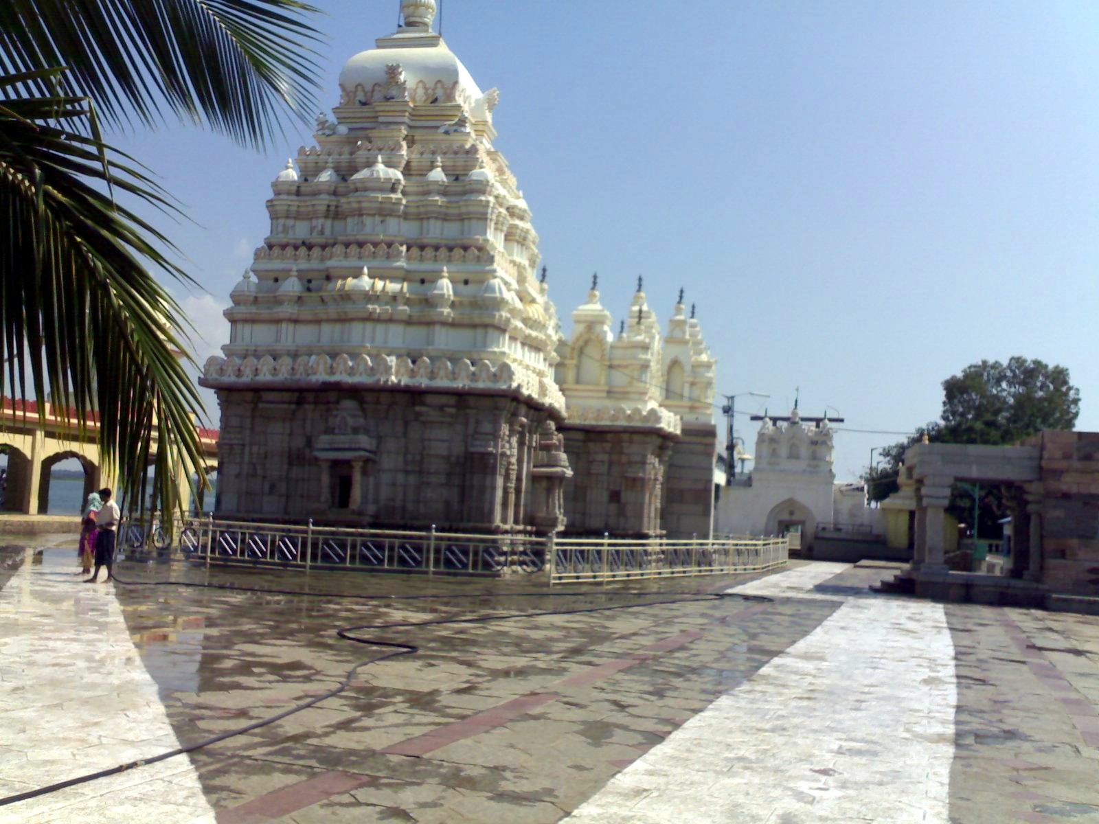 Kudalasangama Sangamanatha Shiva Temple