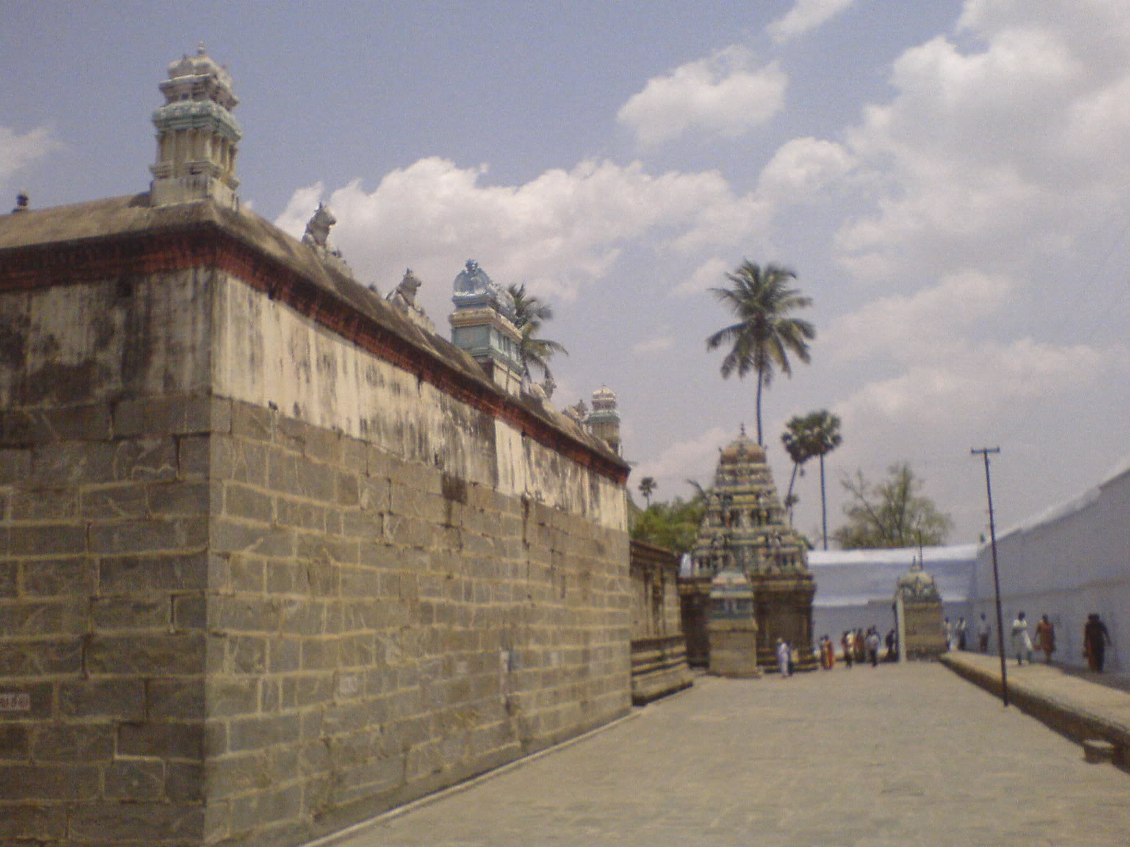 Kundadam Vadakunatha Swamy Shiva Temple