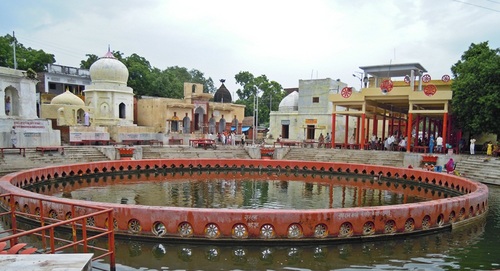 Naimisharanya Chakratheerth Vishnu Temple
