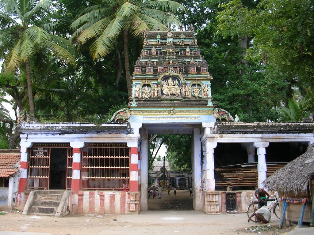 Solavandan Thenkarai Moolanatha Swamy Shiva Temple