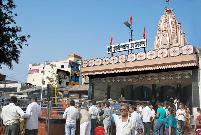 Sri Gajanan Mandir-Shani Shingnapur,Ahmednagar