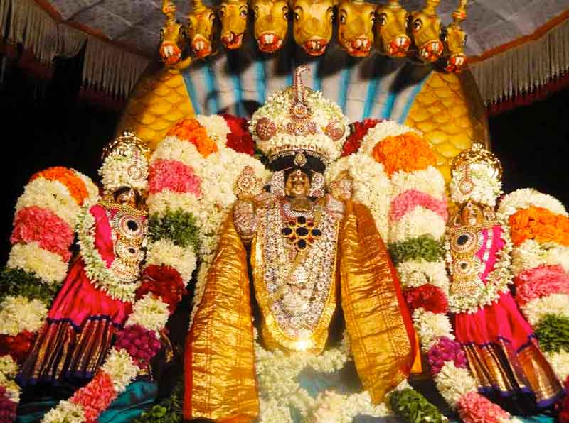 Sri Varadaraja Perumal Temple-Tirumanikoodam